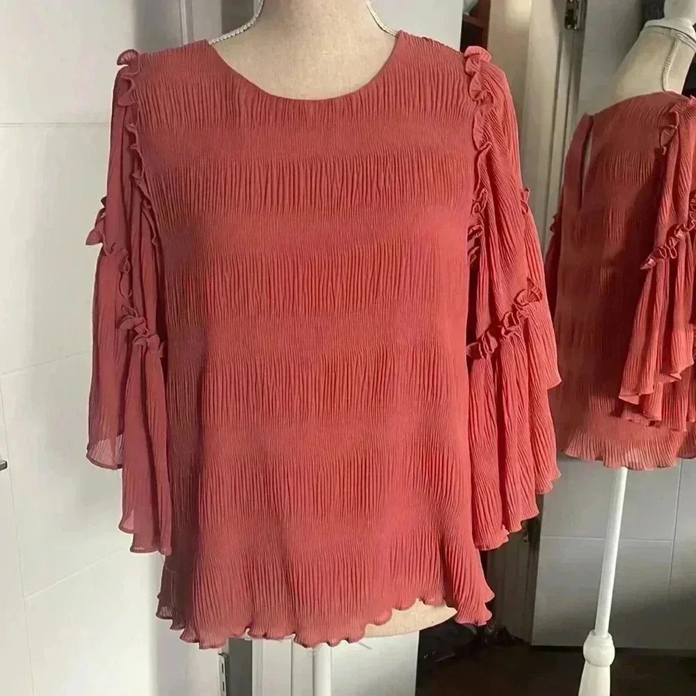 Beautiful crinkled blouse